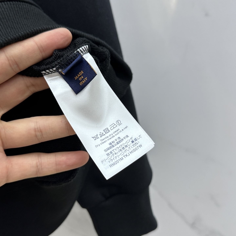 l0vis Vvtt0n t-shirt